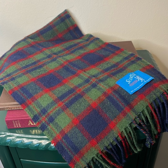 Scottish District Tartans Other - Scottish District Tartans 100% Wool Green Blue Red Plaid Unisex Scarf w Fringe